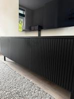 Wehkamp TV-meubel Moss, Ophalen, 150 tot 200 cm, Zo goed als nieuw, Minder dan 100 cm