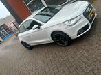 Audi A1 | Nardo Grey | Top onderhouden | Lage km-stand, Voorwielaandrijving, 4 cilinders, Handgeschakeld, 1000 kg