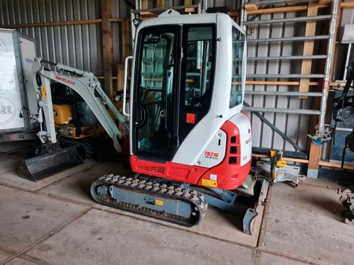 Minigraver takeuchi TB216, Zakelijke goederen, Machines en Bouw | Kranen en Graafmachines, Graafmachine, Ophalen