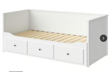 IKEA Hemnes logeerbed met 2 matassen. beschikbaar voor biedingen