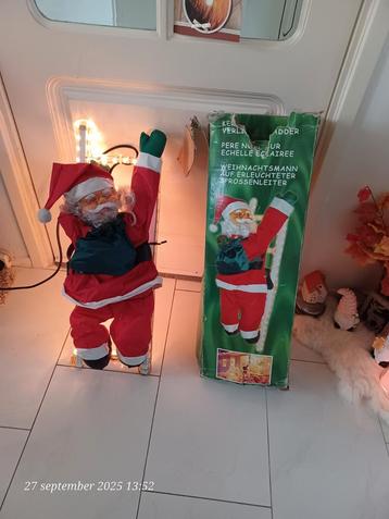 Kerstman  op ladder/trap met verlichting 10€ beschikbaar voor biedingen