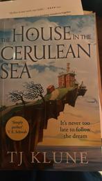 House in the cerulean sea, Ophalen, Zo goed als nieuw