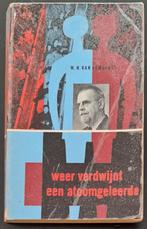 Weer verdwijnt een atoomgeleerde - W.H. van Eemlandt, Boeken, Detectives, Ophalen of Verzenden, Gelezen, W.H. van Eemlandt