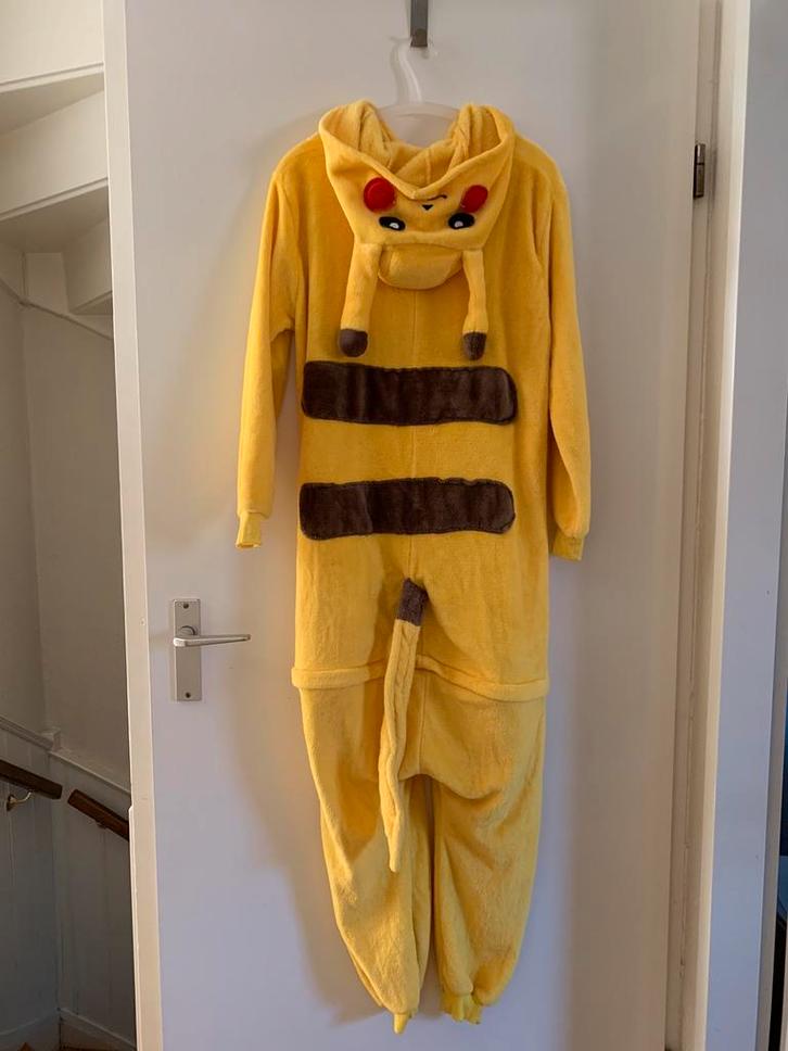 Pikachu - Pokemon onesie huispak, Kleding | Dames, Huispakken, Zo goed als nieuw, Ophalen of Verzenden