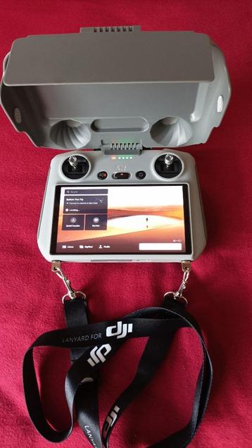 DJI Smart Controller Type RC 330 Met extra,s,Nieuwstaat,150€ beschikbaar voor biedingen