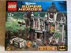 Lego DC Comics Super 10937 Arkham Asylum Breakout Sealed, Ophalen, Nieuw, Complete set, Lego