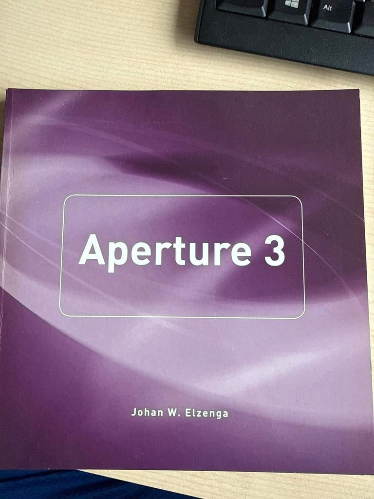 Aperture 3 Boek - Johan W. Elzenga, Ophalen of Verzenden, Zo goed als nieuw, Niet van toepassing