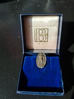 Koninklijke Begeer Speldje met Doos, Verzamelen, Ophalen of Verzenden, Zo goed als nieuw, Overige onderwerpen, Speldje of Pin