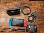 Nintendo Switch met extra's, Spelcomputers en Games, Spelcomputers | Nintendo Switch, Met 1 controller, Switch OLED, Ophalen, Gebruikt