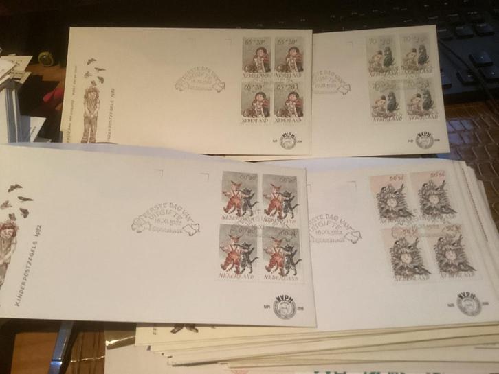 No5397 Afwijkend E206 kinder blokken van 4 Heb ook van Ned, Postzegels en Munten, Postzegels | Eerstedagenveloppen, Onbeschreven