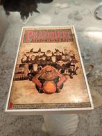 Terry Pratchett - Academische Boys - Discworld, Gelezen, Ophalen of Verzenden, Terry Pratchett