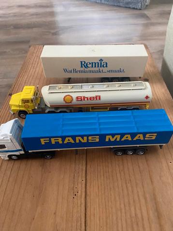 Trailer Remia en Truck met oplegger Shell Truck met oplegger beschikbaar voor biedingen