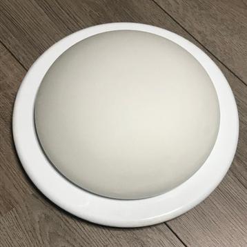 Plafonniere / Plafondlamp Lamp ø26 cm + Wit melkglas beschikbaar voor biedingen