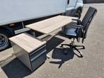 Ahrend Essa bureau of complete werkplek ( 20 beschikbaar), Huis en Inrichting, Bureaus, In hoogte verstelbaar, Zo goed als nieuw