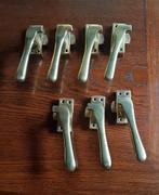 Te koop 7 messing raamboompjes, Doe-het-zelf en Verbouw, Hang- en Sluitwerk, Ophalen of Verzenden, Gebruikt, Koper of Messing