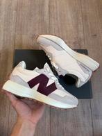 New Balance 327 White, Red  37, Kleding | Dames, Schoenen, Beige, New Balance, Nieuw, Ophalen of Verzenden