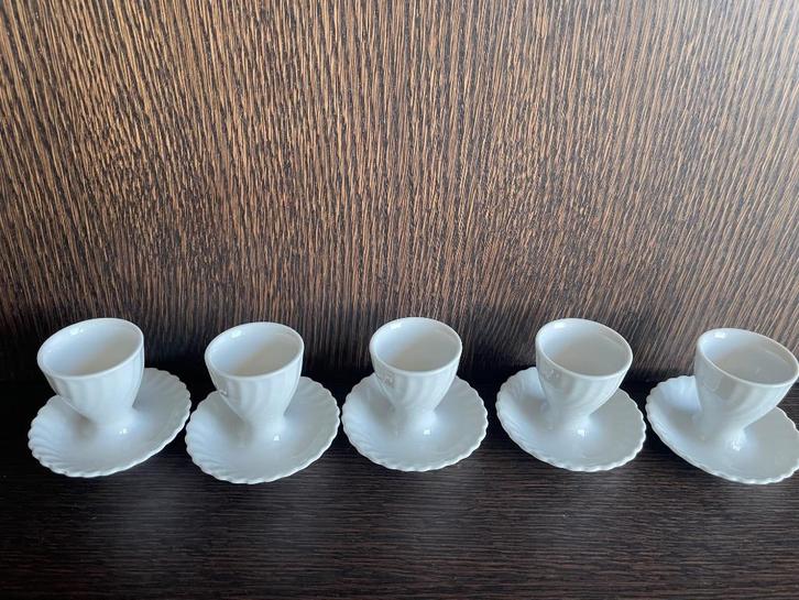 4 witte Kaiser porselein eierdopjes, Kaiser Porzellan, Antiek en Kunst, Antiek | Porselein, Ophalen of Verzenden