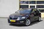 Skoda Octavia Combi 1.5 TSI 150PK! Automaat Business Edition, Stof, Gebruikt, 150 pk, Zwart