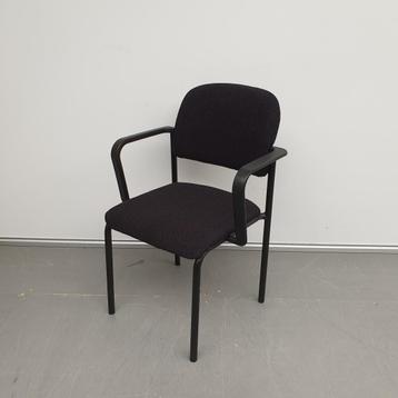 Vergaderstoel - nieuwe zwarte stof beschikbaar voor biedingen