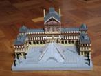 LOUVRE MUSEUM, méér dan 3.000 mini bouwsteentjes, mèt doos, Ophalen of Verzenden, Zo goed als nieuw