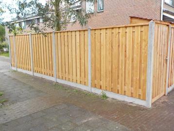 Nieuwe Schuttingen 180 x180 compleet m betonpalen / Borden beschikbaar voor biedingen