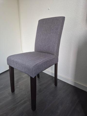 Grijze Eetkamerstoel - Zo Goed Als Nieuw beschikbaar voor biedingen