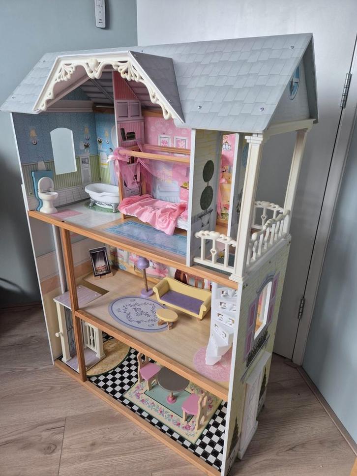 Barbie Poppenhuis - Compleet en Leuk, Kinderen en Baby's, Speelgoed | Poppenhuizen, Gebruikt, Poppenhuis, Ophalen
