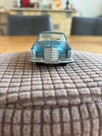 Oude blauwe speelgoedauto dinky toys Mercedes 300se, Hobby en Vrije tijd, Modelauto's | 1:43, Ophalen of Verzenden, Gebruikt, Auto