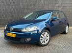 Volkswagen Golf 1.2 TSI DSG AUTO | NW APK | Navi | Cruise, Auto's, Euro 5, Stof, Zwart, Blauw