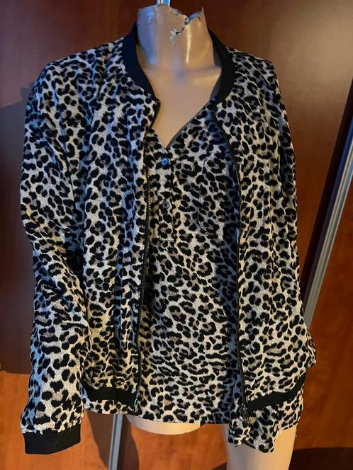 ONLY twinset blouse M jas L ZGAN, Kleding | Dames, Blouses en Tunieken, Zo goed als nieuw, Maat 38/40 (M), Bruin, Ophalen of Verzenden
