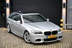 BMW 528I TOURING M-PAKKET | 2E EIGENAAR, NL AUTO | PANO, TRE, Auto's, BMW, Automaat, Achterwielaandrijving, 2000 kg, Stationwagon