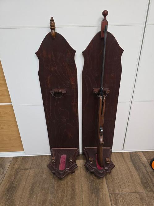 Antieke geweerrekken voor een geweer. Prijs per stuk, Antiek en Kunst, Antiek | Woonaccessoires, Ophalen