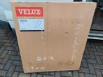 3 nieuwe velux tuimeluitzet dakramen pk04 met gootstukken, Nieuw, Veiligheidsglas, Ophalen of Verzenden