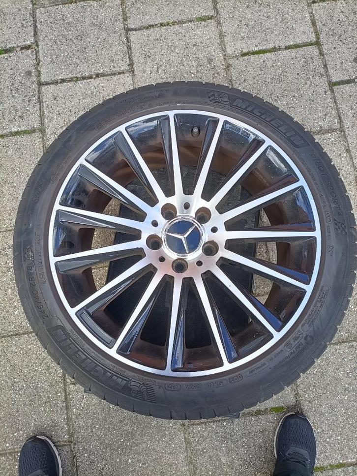 Mercedes AMG 18 inch. Made in Germany. 4 x 245/40/18. Et 45., Auto-onderdelen, Overige Auto-onderdelen, Mercedes-Benz, Gebruikt