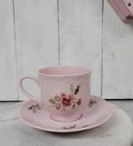 Hutschenreuther kop en schotel in roze porselein., Huis en Inrichting, Keuken | Servies, Ophalen of Verzenden, Zo goed als nieuw