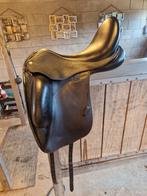 Mooi onderhouden custom zadel, coda 18 inch, Ophalen, Zo goed als nieuw, Dressuur