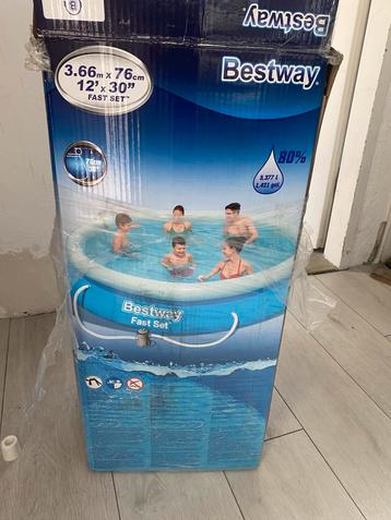 Bestway zwembad nieuw beschikbaar voor biedingen