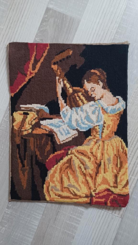 Geborduurd doek,  dame, spelend op de luit, Huis en Inrichting, Woonaccessoires | Wanddecoraties, Zo goed als nieuw, Ophalen of Verzenden