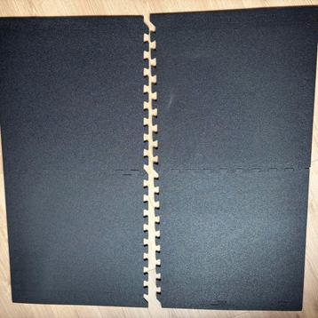 Fitness mat (4pcs) beschikbaar voor biedingen