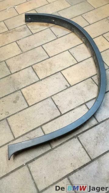 Sierlijst spatbord links zwart BMW X6 E71 E72 51777176235 beschikbaar voor biedingen