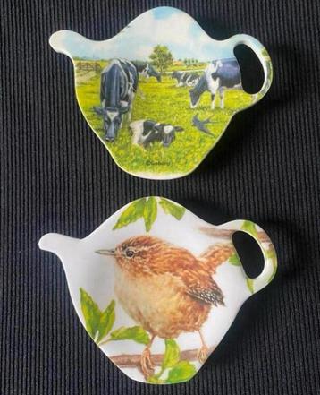 2x Theetipje: 1x koeien 1x mus  Gemaakt van Melamine. beschikbaar voor biedingen