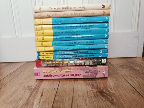 Stapel boeken van De Olijke Tweeling, Boeken, Kinderboeken | Jeugd | 10 tot 12 jaar, Gelezen, Ophalen of Verzenden