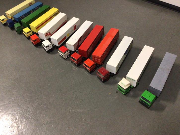 DAF 2800 vrachtwagen- miniaturen, Hobby en Vrije tijd, Modelauto's | 1:50, Zo goed als nieuw, Bus of Vrachtwagen, Lion Toys, Ophalen of Verzenden