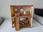 Sylvanian families starters huisje, meubeltjes en popje 🏠, Ophalen of Verzenden, Zo goed als nieuw, Poppenhuis