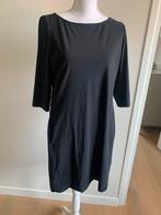 Zo goed als nieuwe LaDress zwarte jurk maat XS travelstof, Zwart, Ophalen of Verzenden, Zo goed als nieuw, Boven de knie