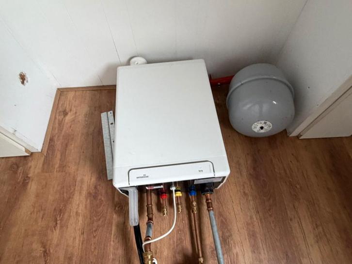 NIEUW! Intergas Kombi Kompakt HRE 24/18 A + Expansievat, Doe-het-zelf en Verbouw, Geisers en Boilers, Nieuw, Boiler, Aardgas, Minder dan 20 liter
