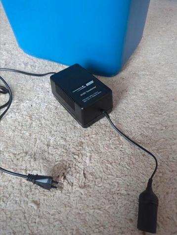 Omvormer voor 12 volt koelbox. beschikbaar voor biedingen