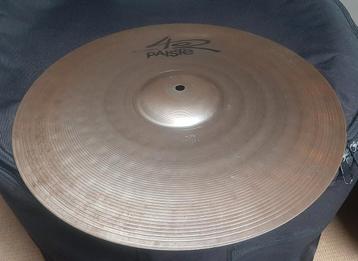 Bekkens, Hi-hats.  beschikbaar voor biedingen