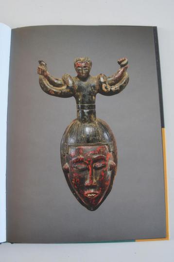 Communicative Masks Etnografie Afrikaanse maskers v.d. Raadt beschikbaar voor biedingen