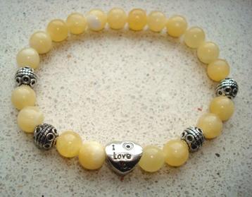 Armband I Love You van gele jade of ander halfedelsteen beschikbaar voor biedingen